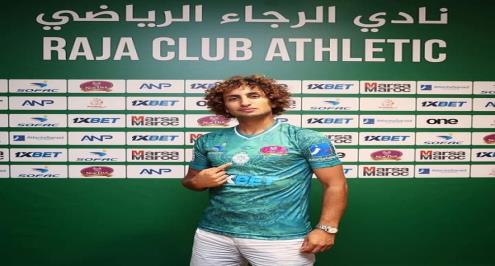 تقرير: عمرو وردة يُعيد 40 ألف دولار للرجاء المغربي